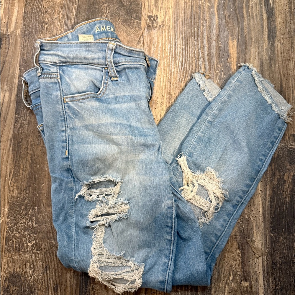 American Eagle Outfitters Women's Light Blue Distressed Crop Skinny Jeans